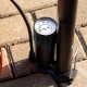DELI τρόμπα χειρός DL-QT002 με μανόμετρο, 120PSI, μαύρη